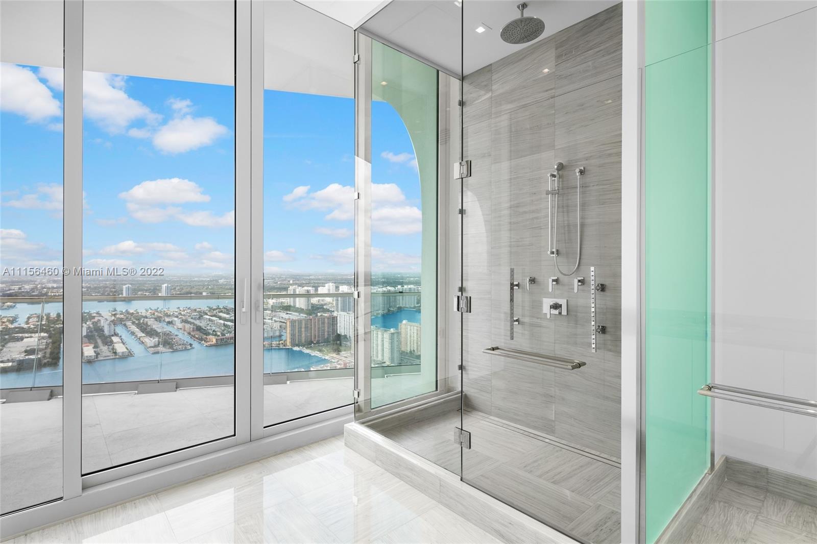 JADE SIGNATURE CONDO - Residential