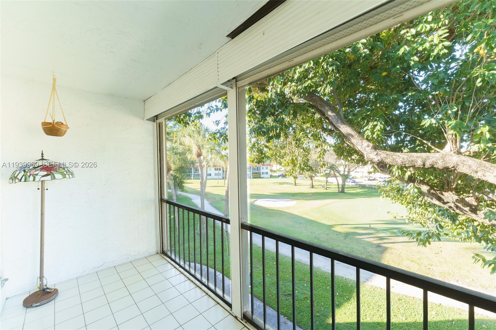 HOLLYBROOK GOLF & TENNIS - Residential