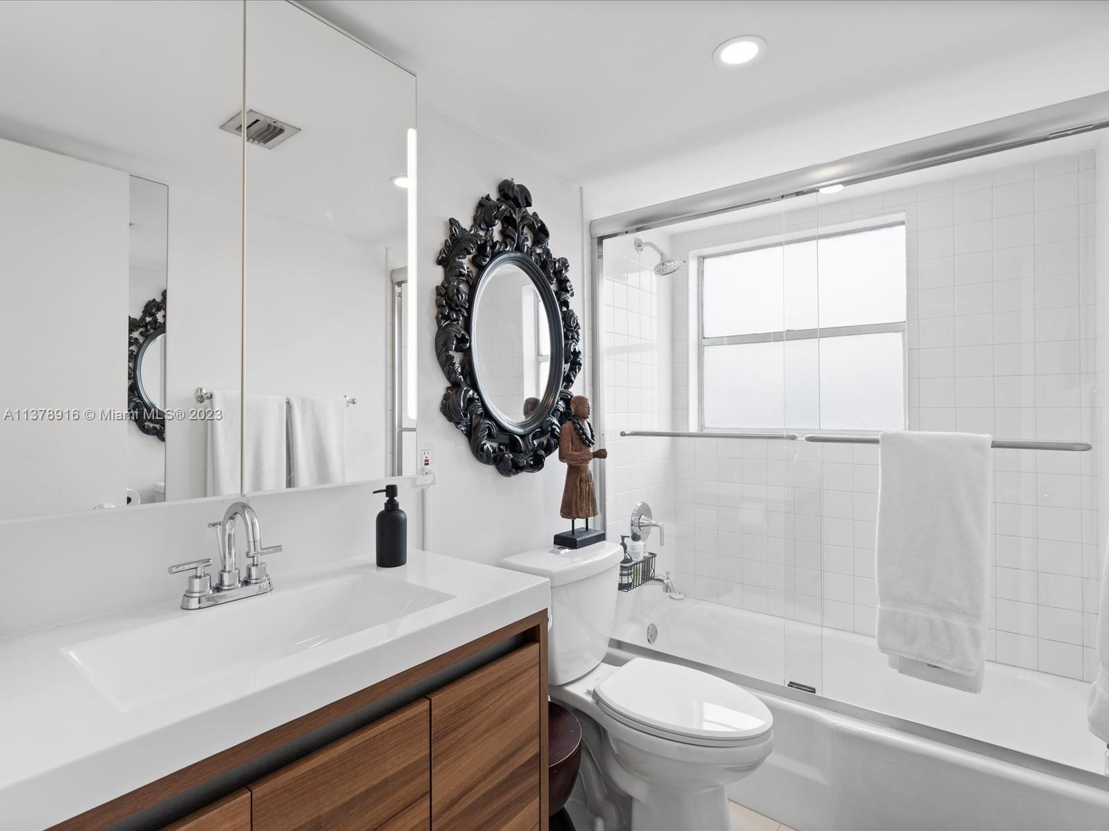 OCTAGON TOWERS I CONDO - Residential Lease