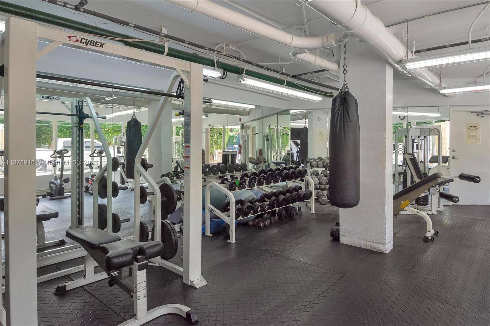 OCTAGON TOWERS I CONDO - Residential Lease