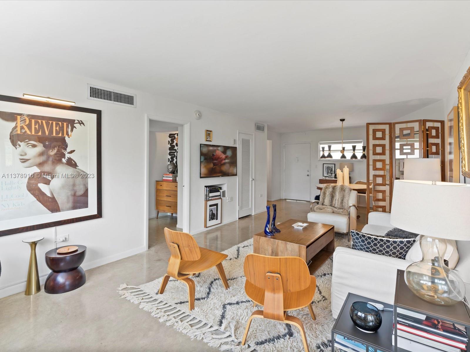 OCTAGON TOWERS I CONDO - Residential Lease