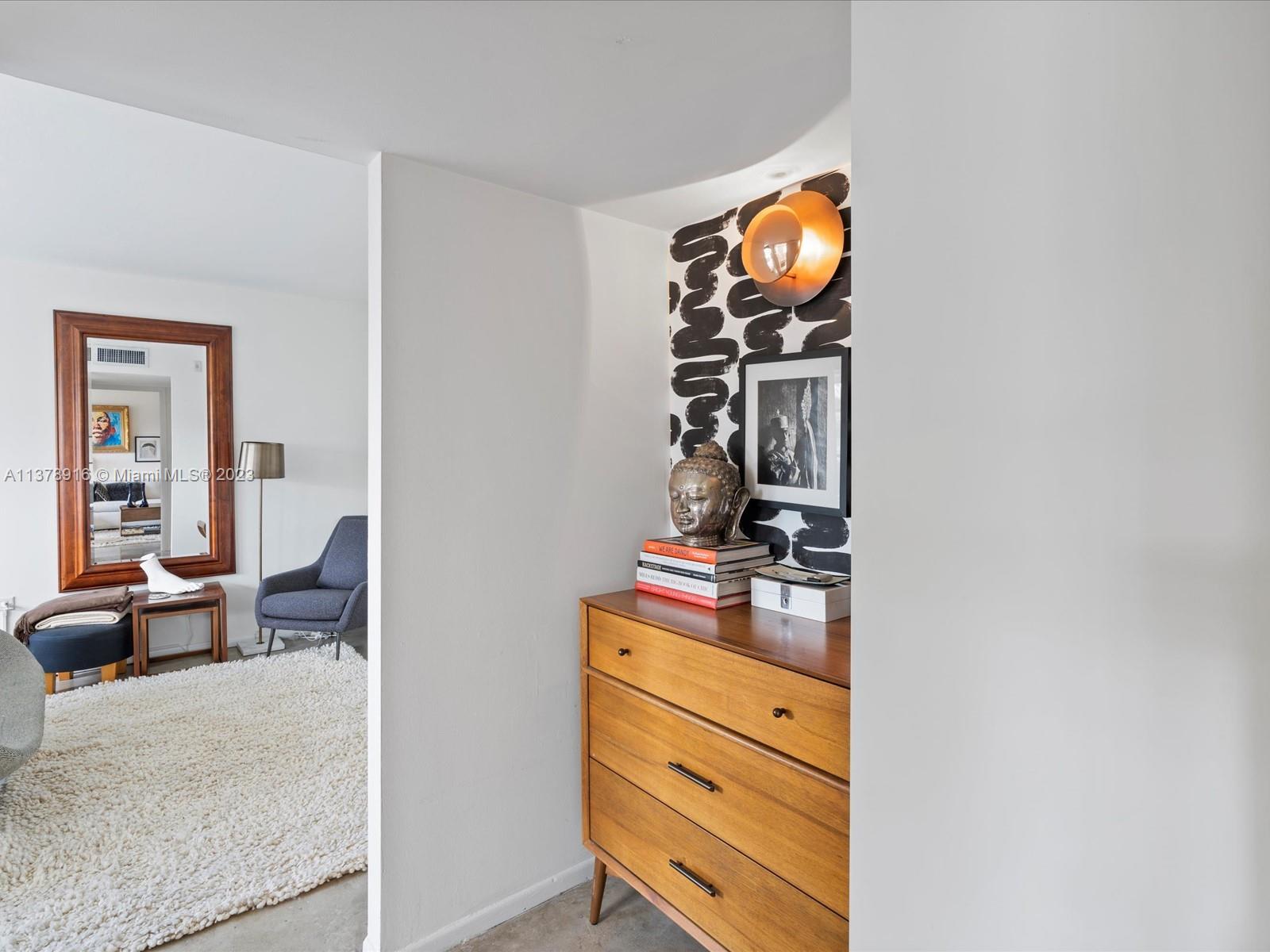 OCTAGON TOWERS I CONDO - Residential Lease