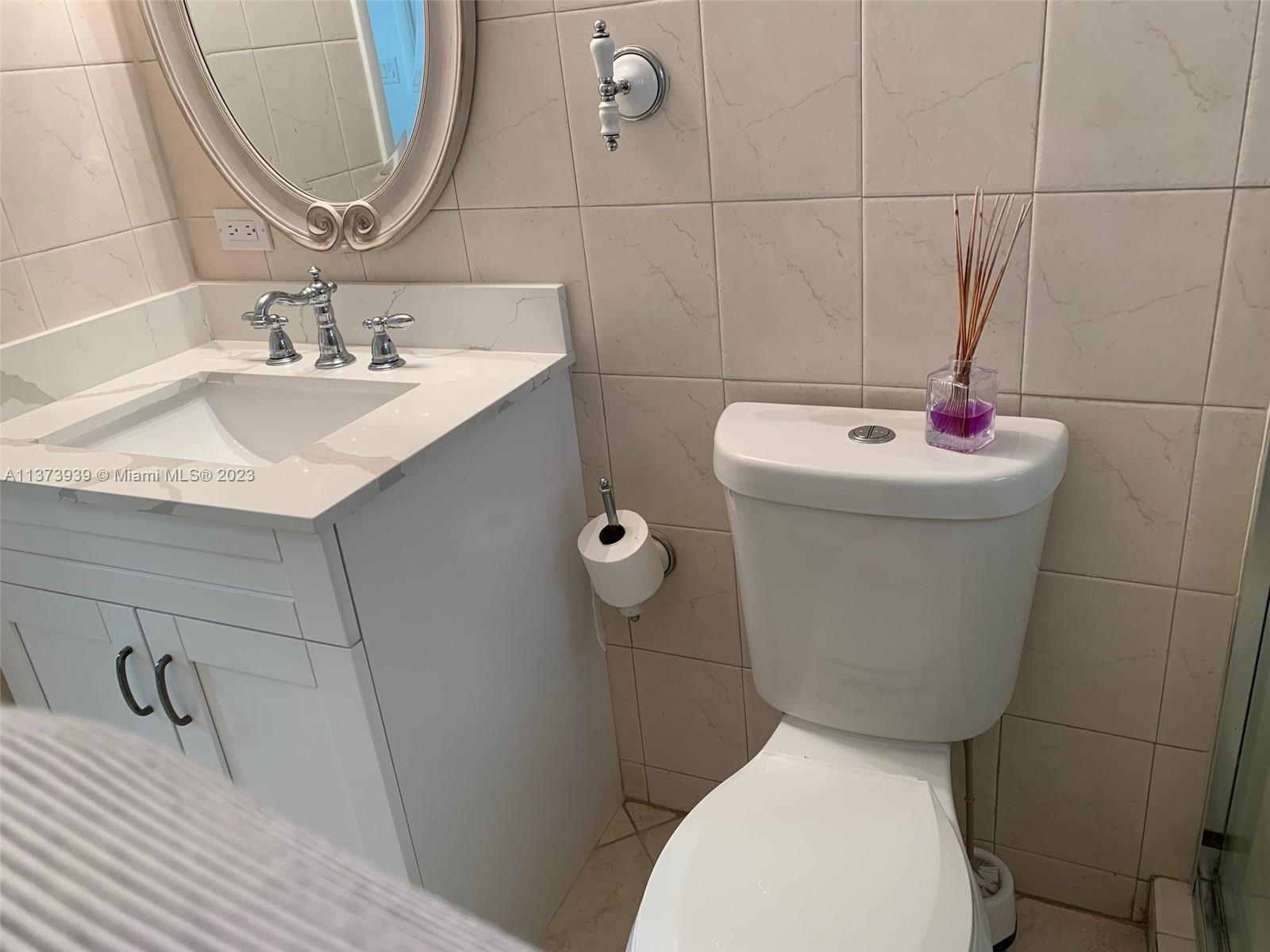 ROYAL SPRINGS CONDO - Residential Lease