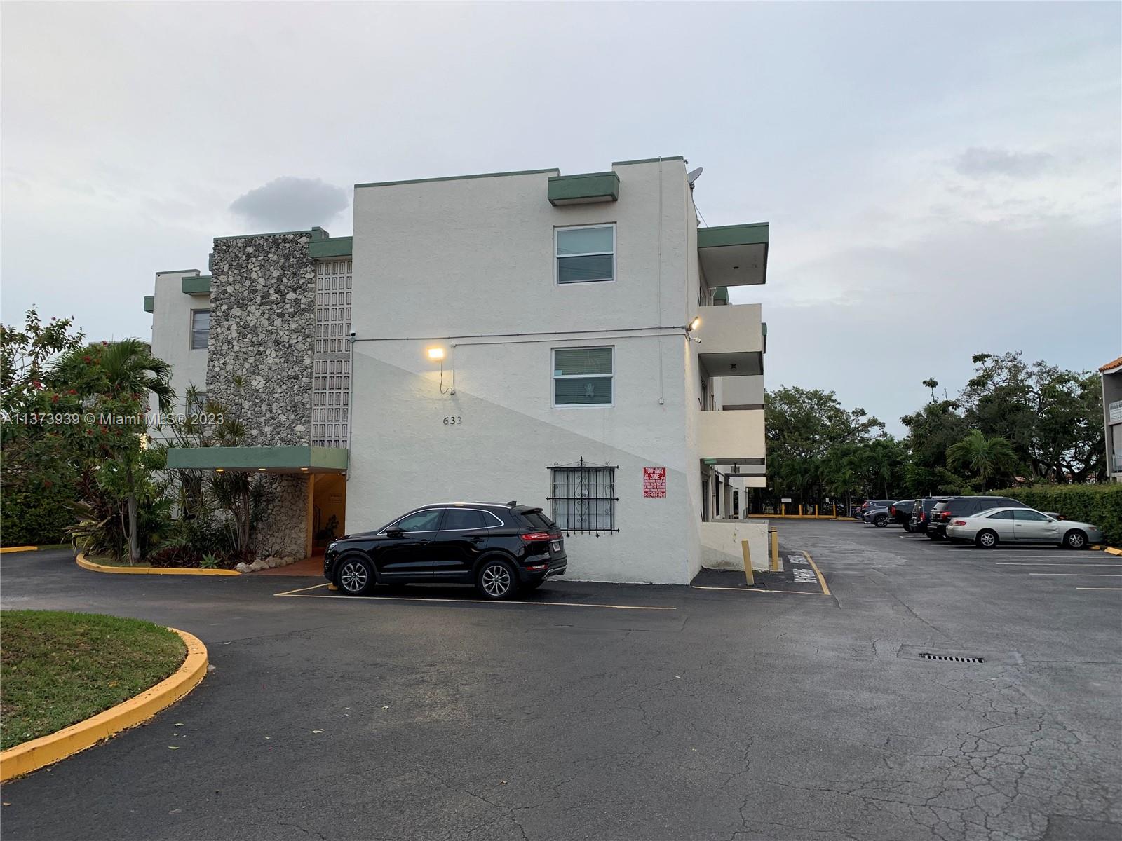 ROYAL SPRINGS CONDO - Residential Lease