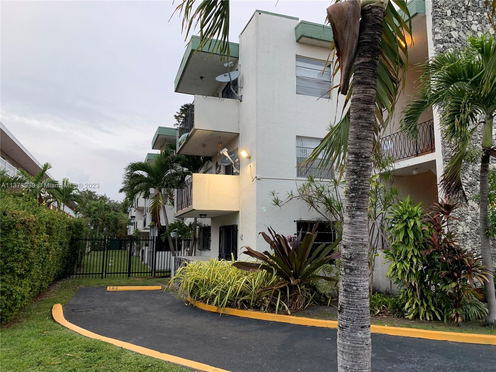 ROYAL SPRINGS CONDO - Residential Lease