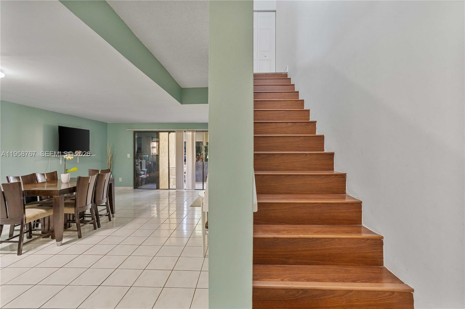 SPRINGTREE LAKES - Residential