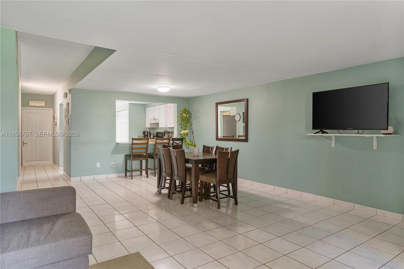 SPRINGTREE LAKES - Residential
