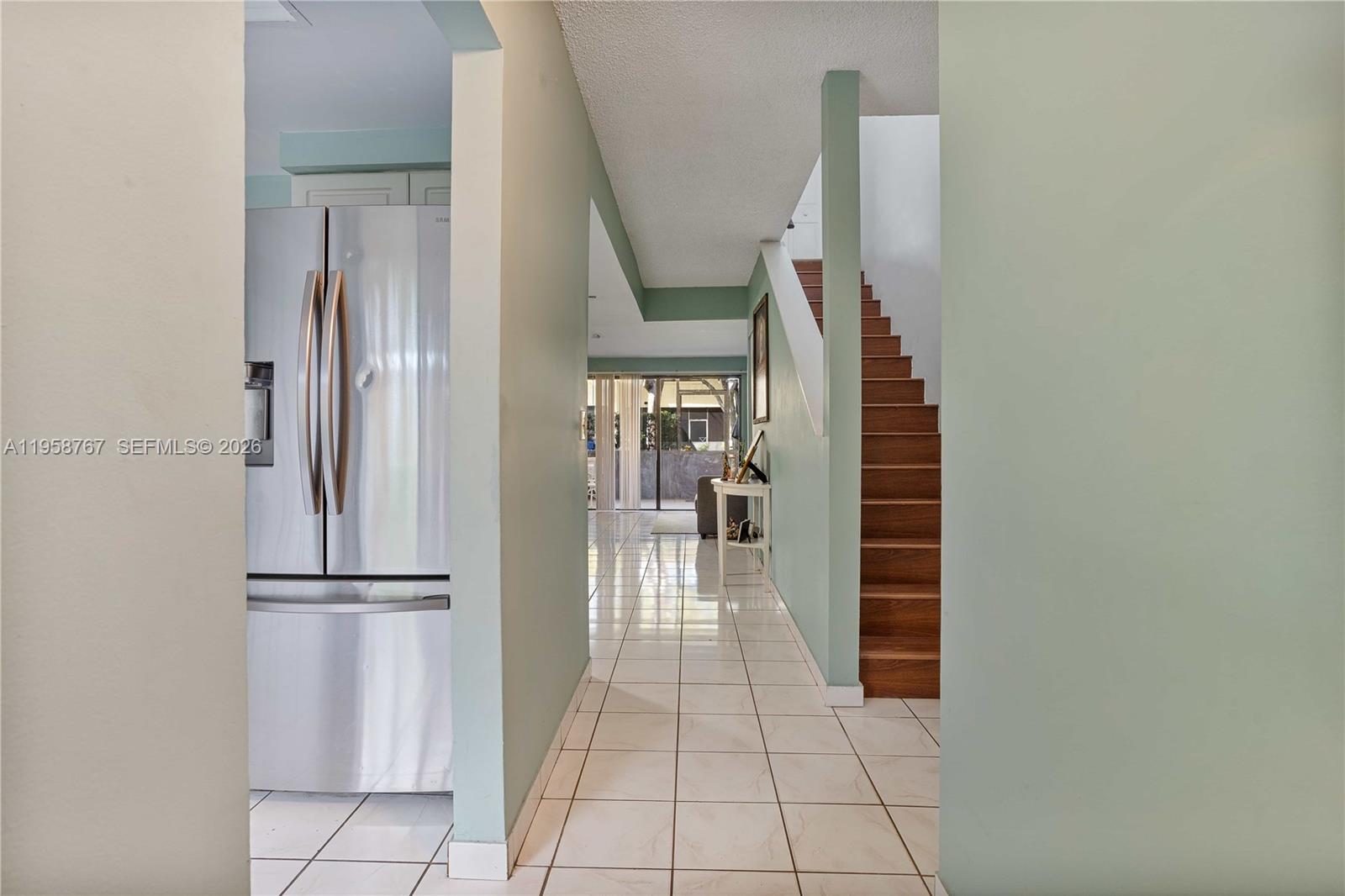 SPRINGTREE LAKES - Residential