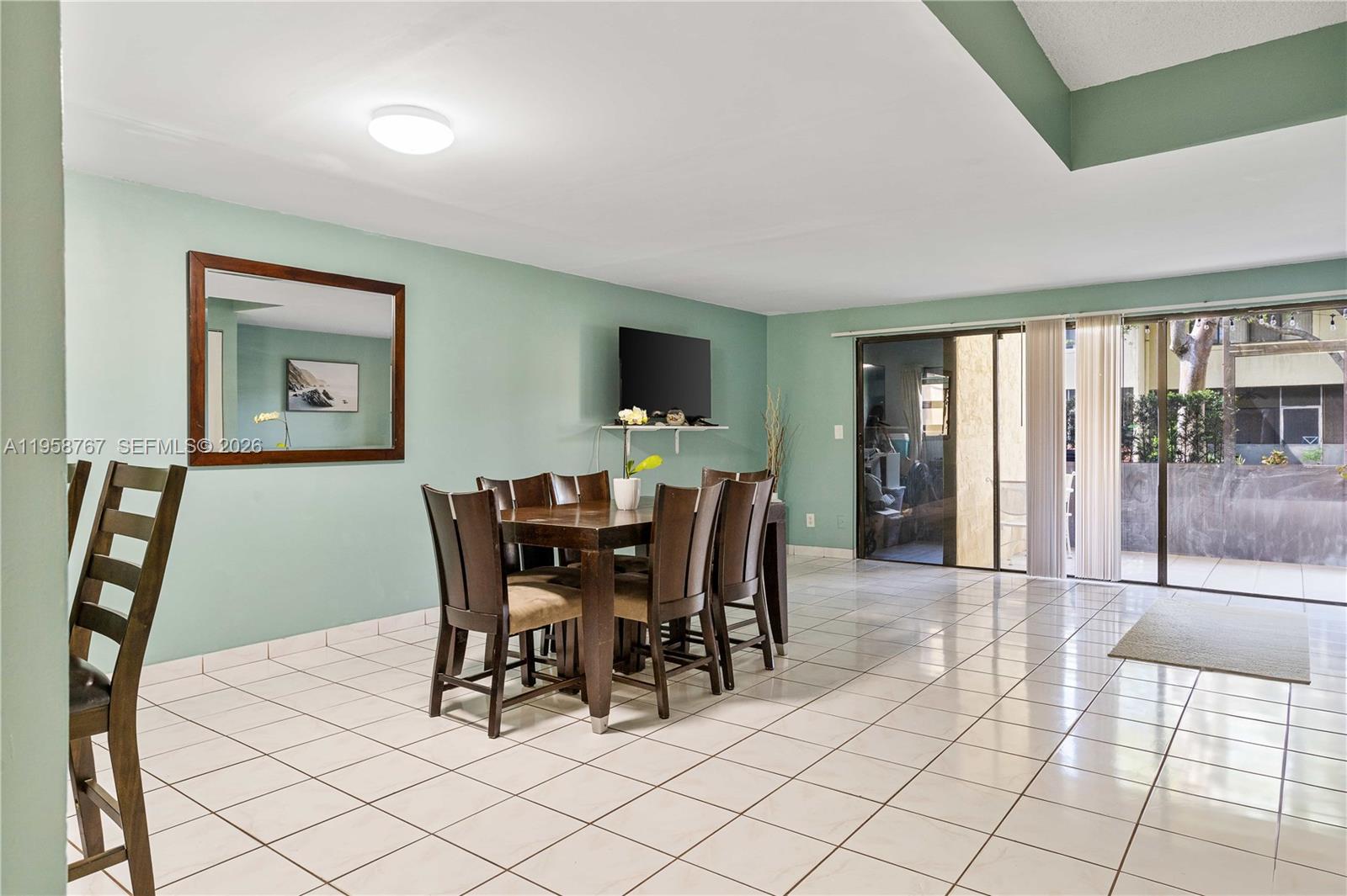SPRINGTREE LAKES - Residential
