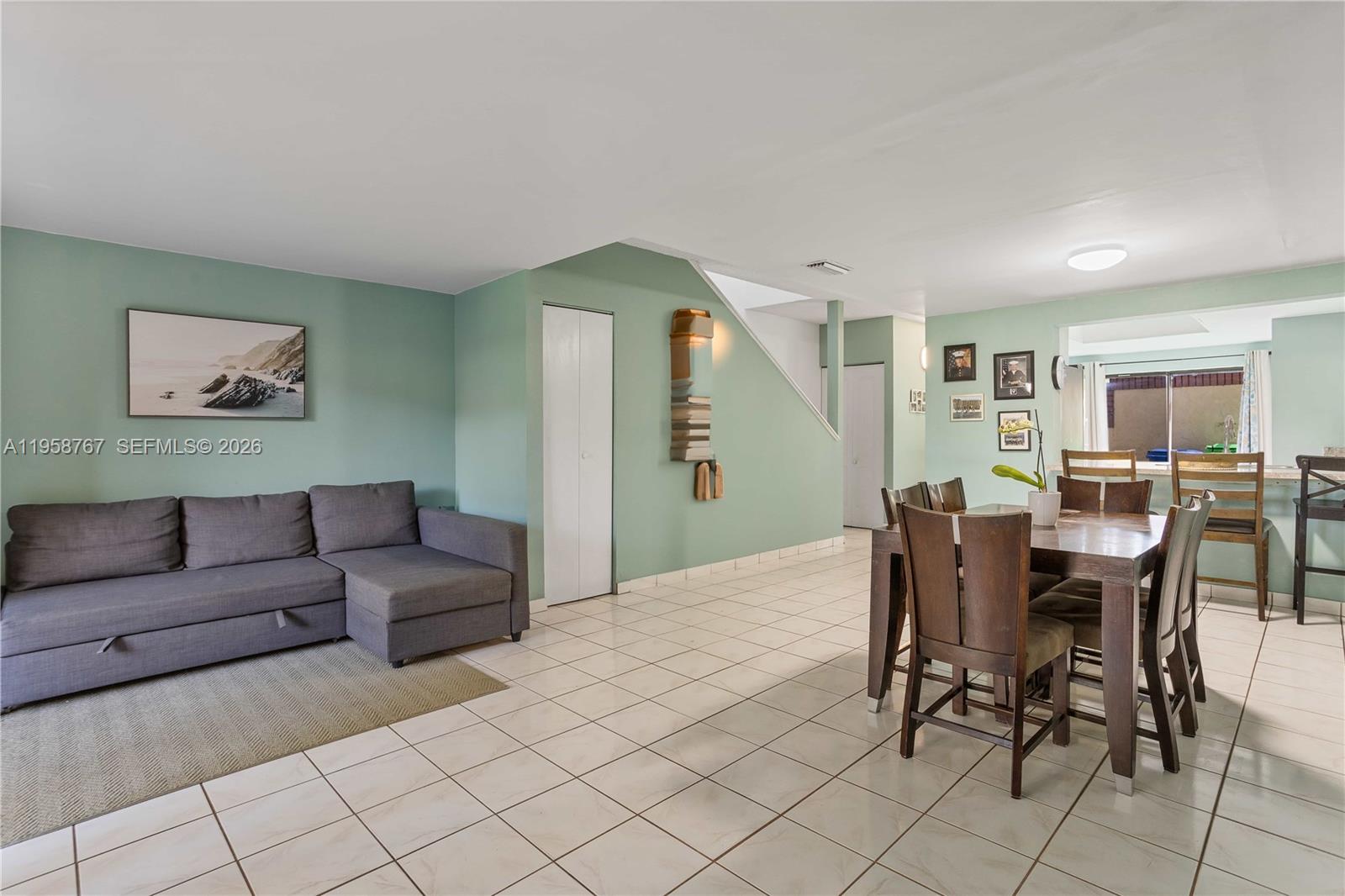 SPRINGTREE LAKES - Residential