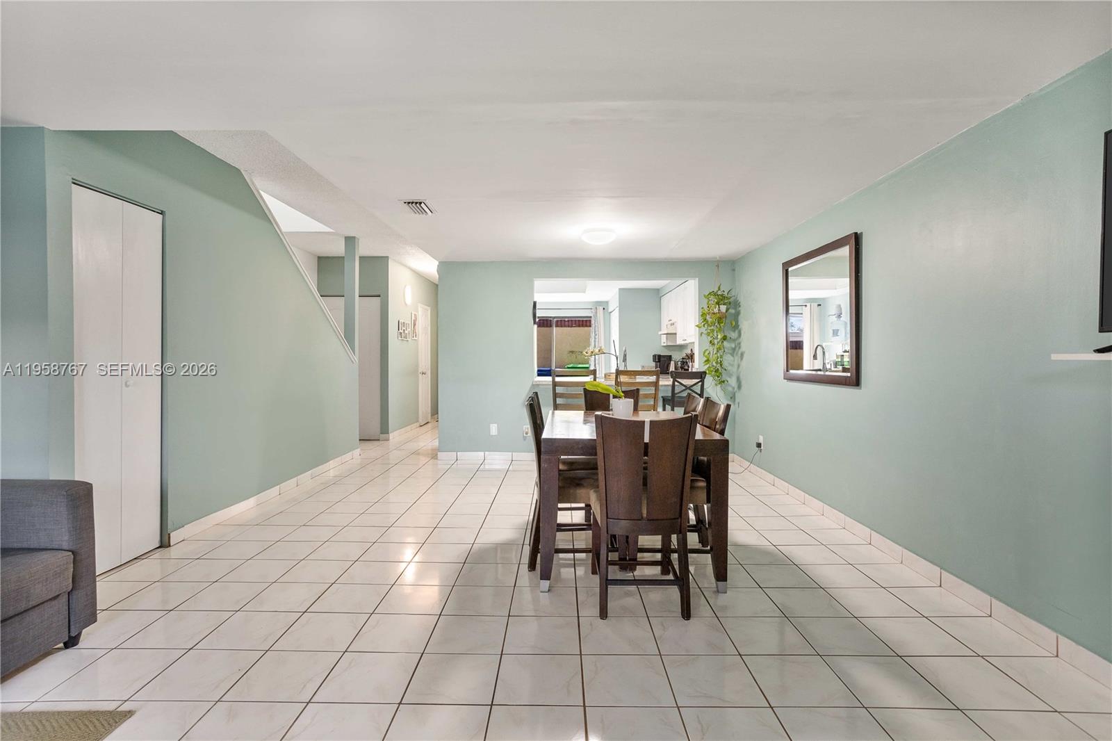 SPRINGTREE LAKES - Residential