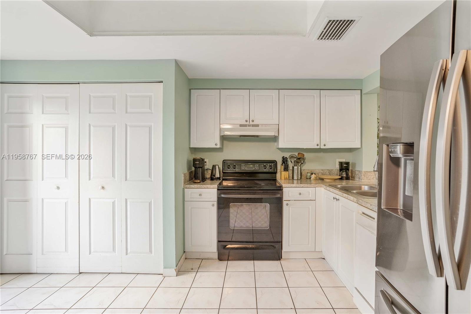 SPRINGTREE LAKES - Residential