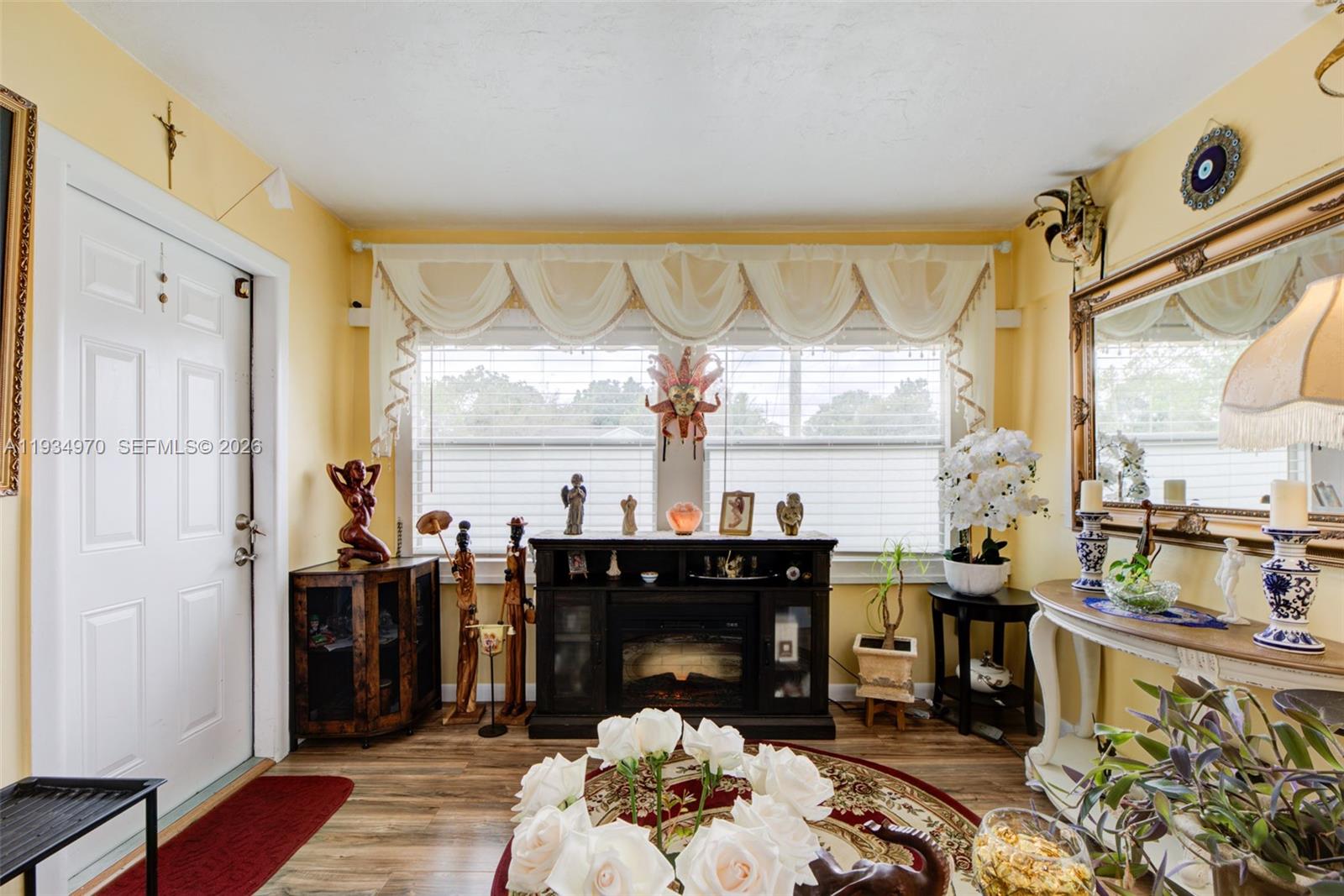 FLORAL PARK - Residential