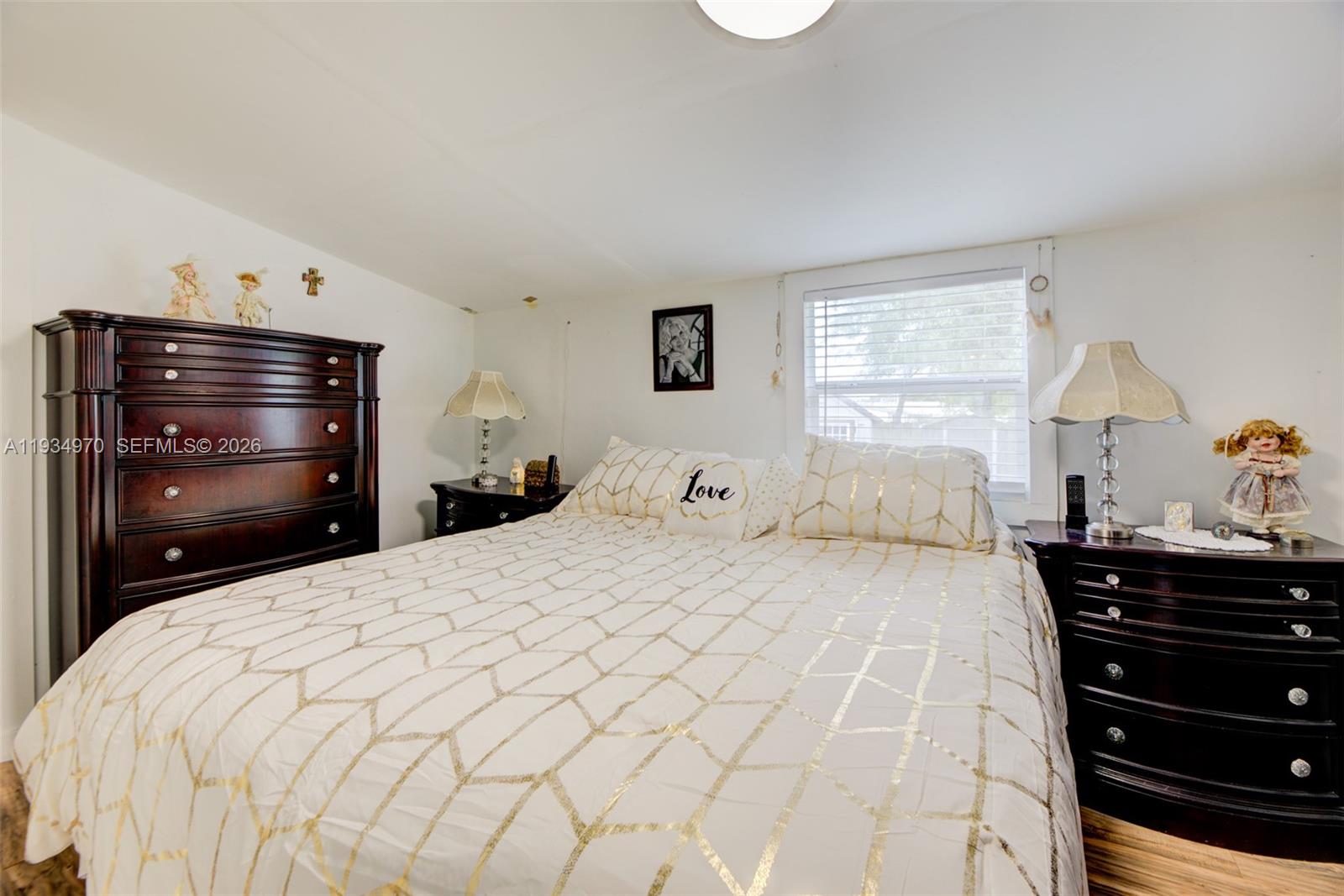 FLORAL PARK - Residential