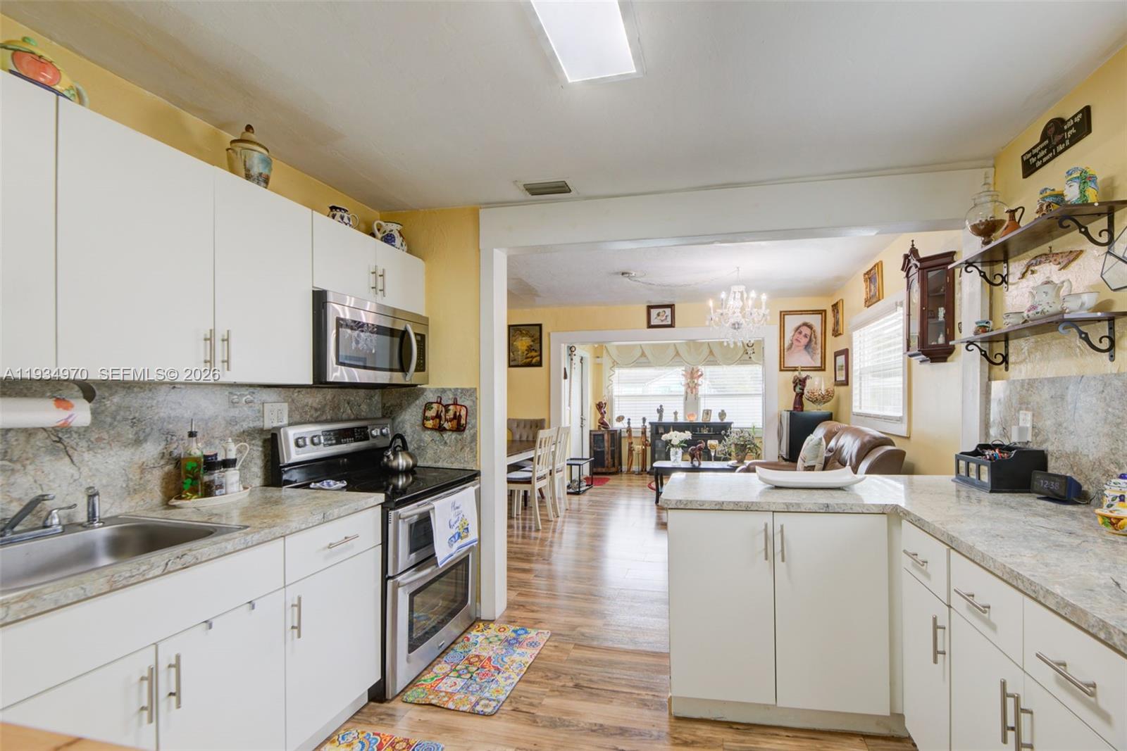 FLORAL PARK - Residential