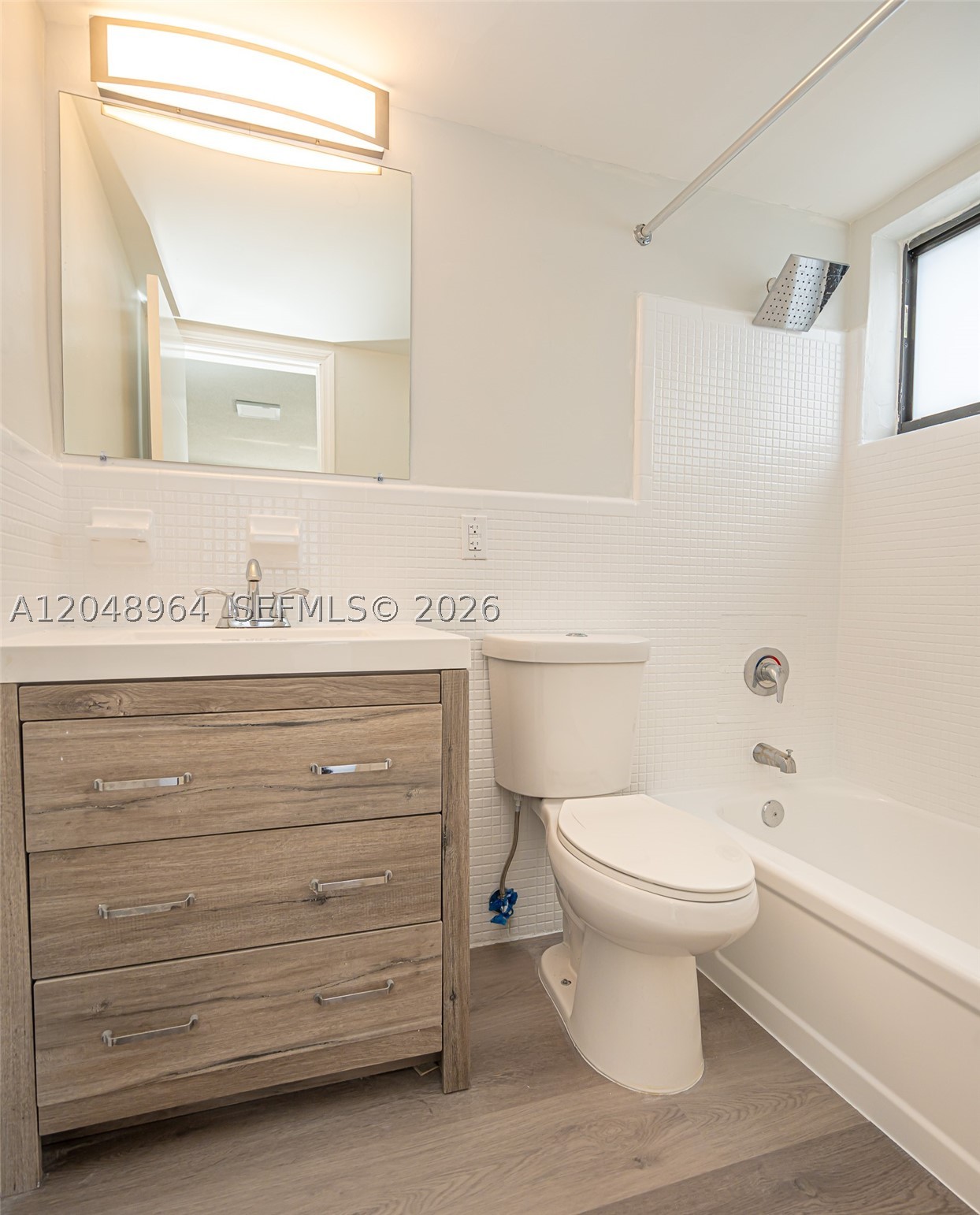 C GAB DOUGLAS SEC - Residential Lease