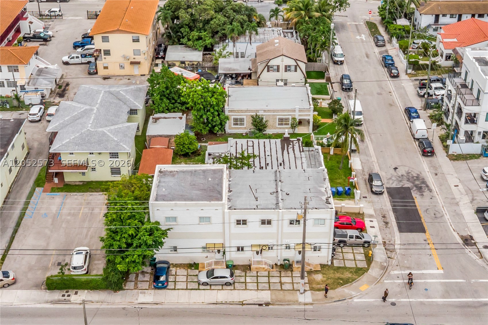 LAWRENCE ESTATE LAND CO - Residential Lease