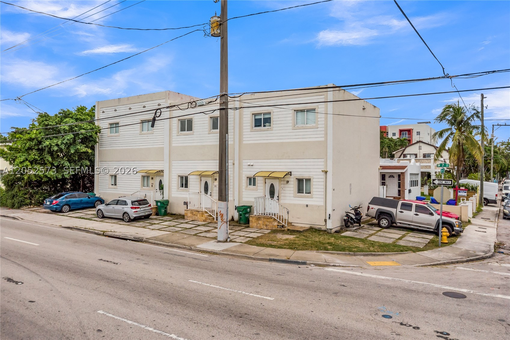 LAWRENCE ESTATE LAND CO - Residential Lease