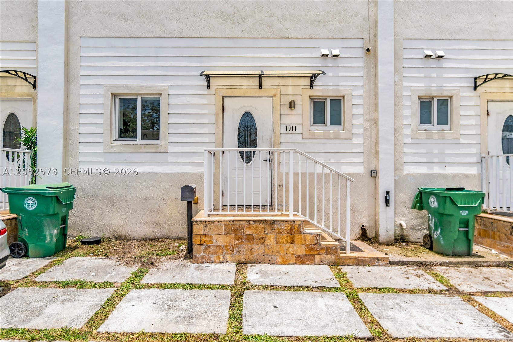 LAWRENCE ESTATE LAND CO - Residential Lease