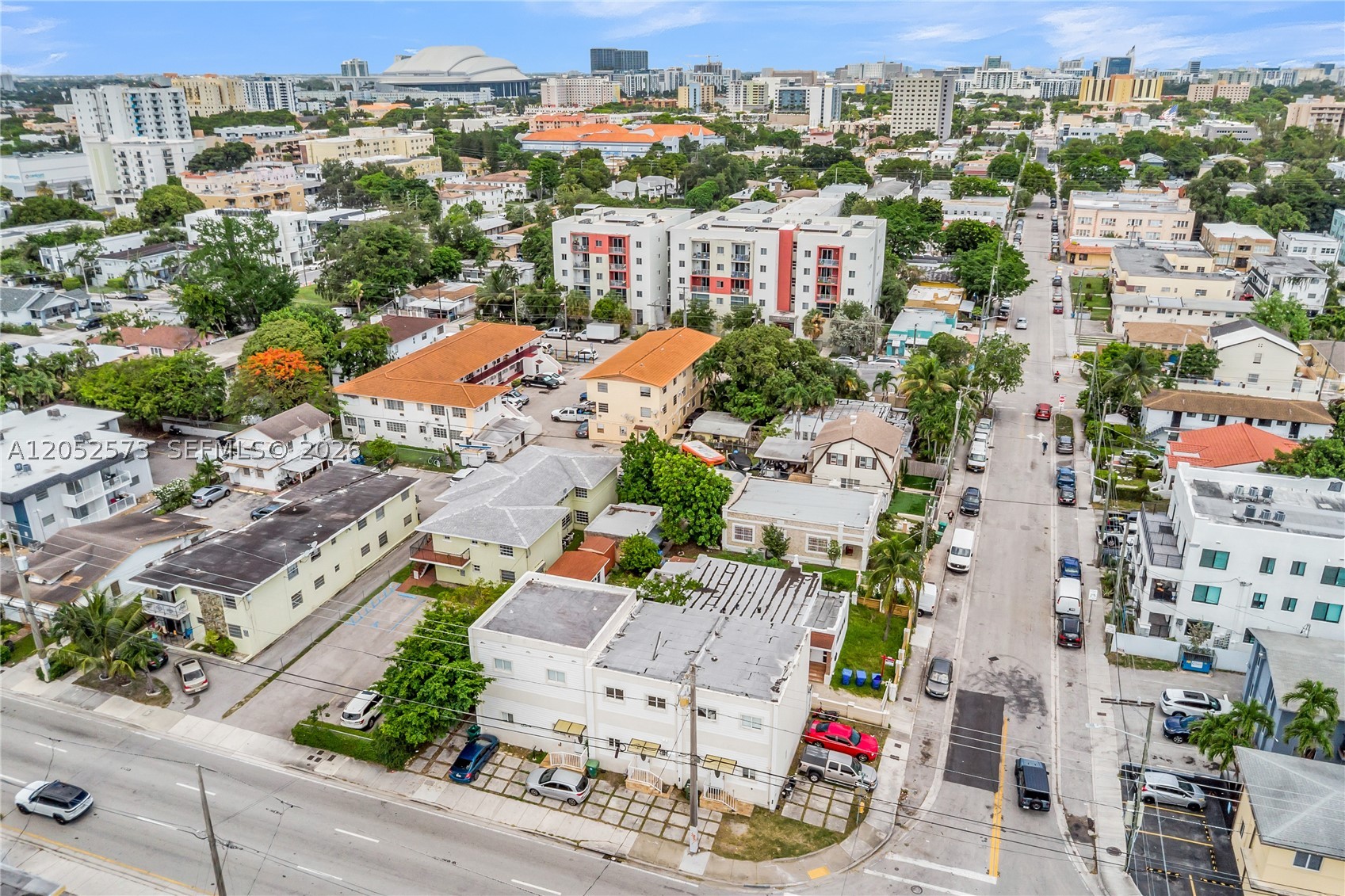 LAWRENCE ESTATE LAND CO - Residential Lease