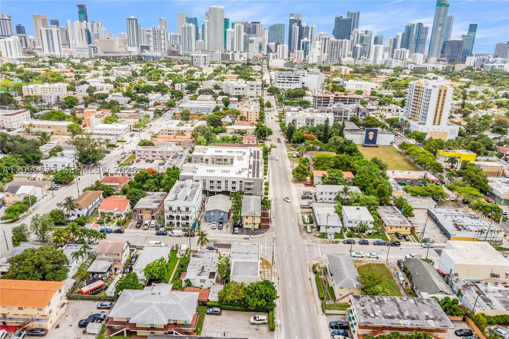 LAWRENCE ESTATE LAND CO - Residential Lease