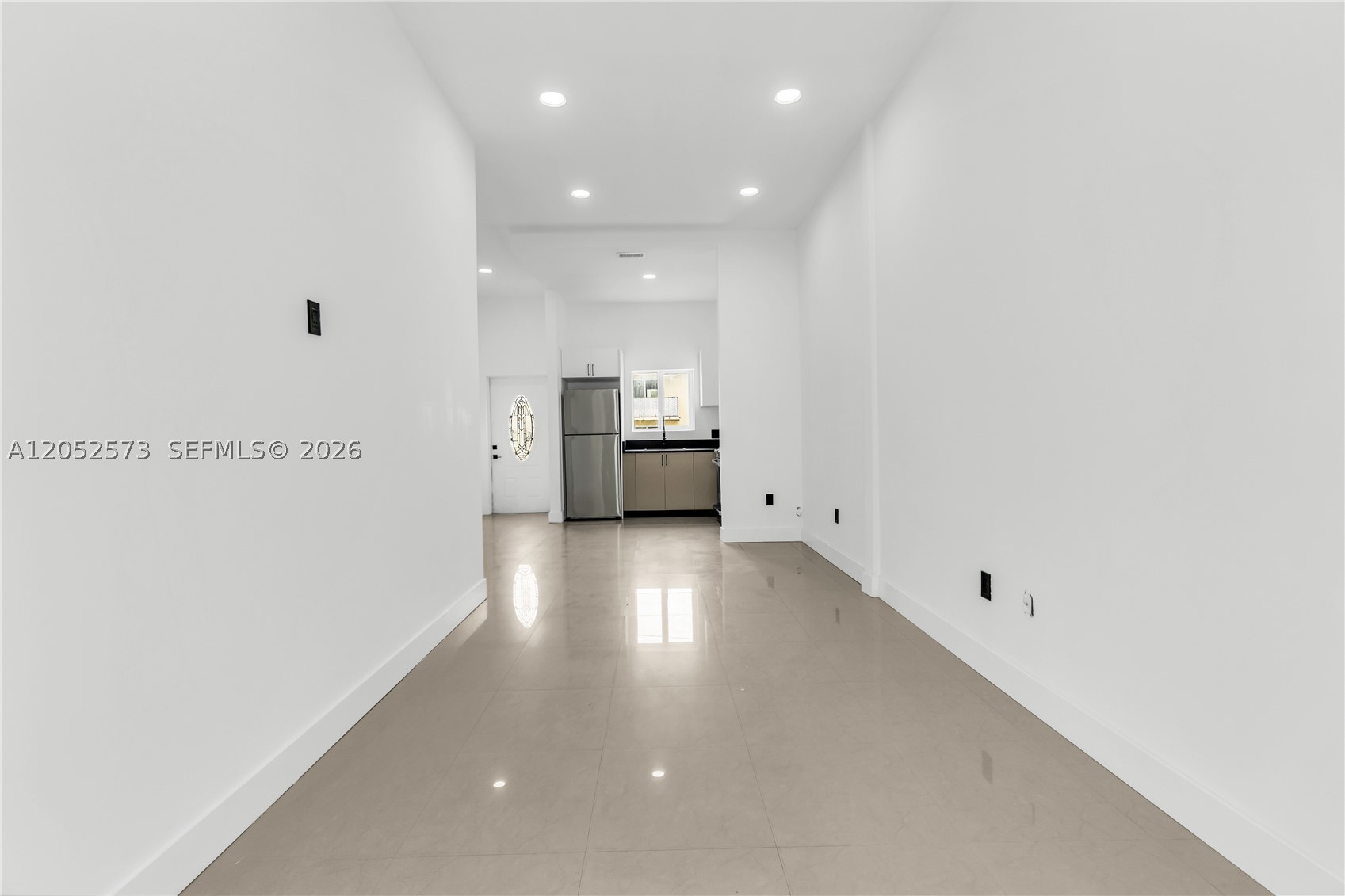LAWRENCE ESTATE LAND CO - Residential Lease