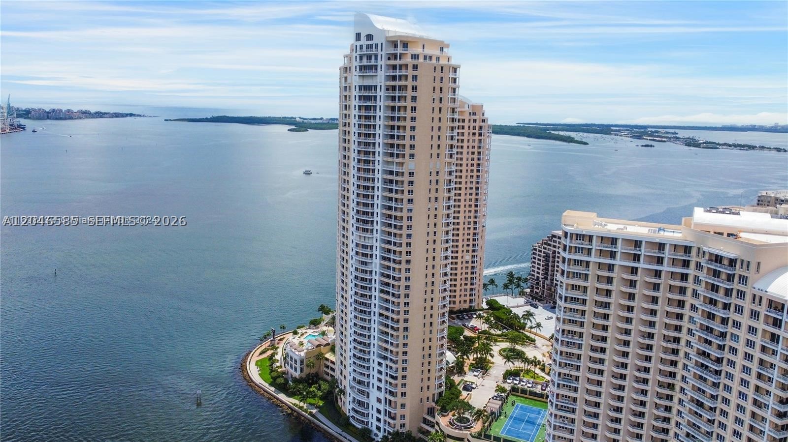 MET 1 CONDO - Residential