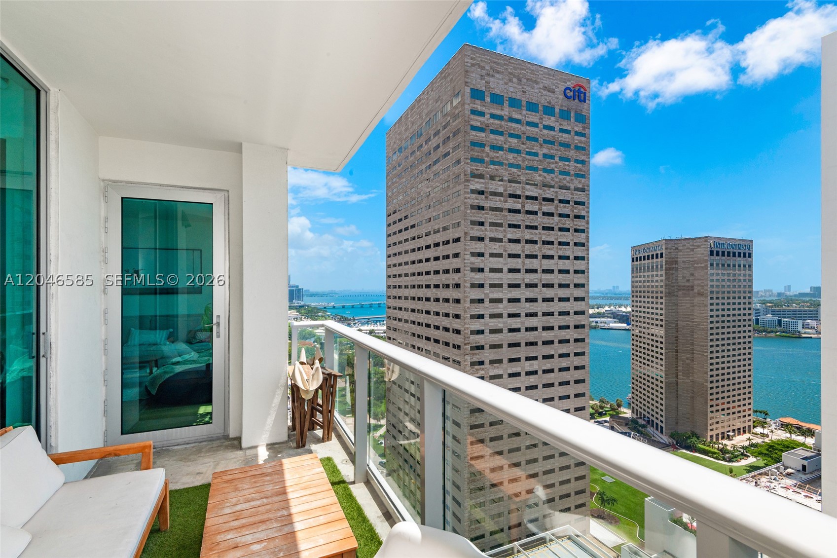 MET 1 CONDO - Residential