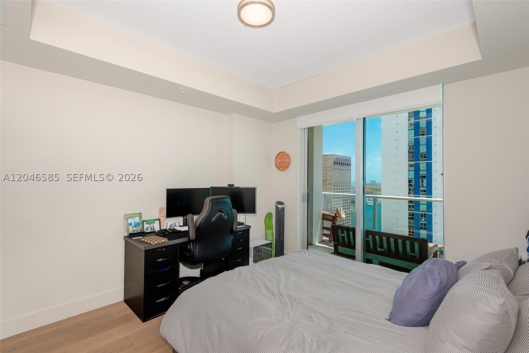 MET 1 CONDO - Residential