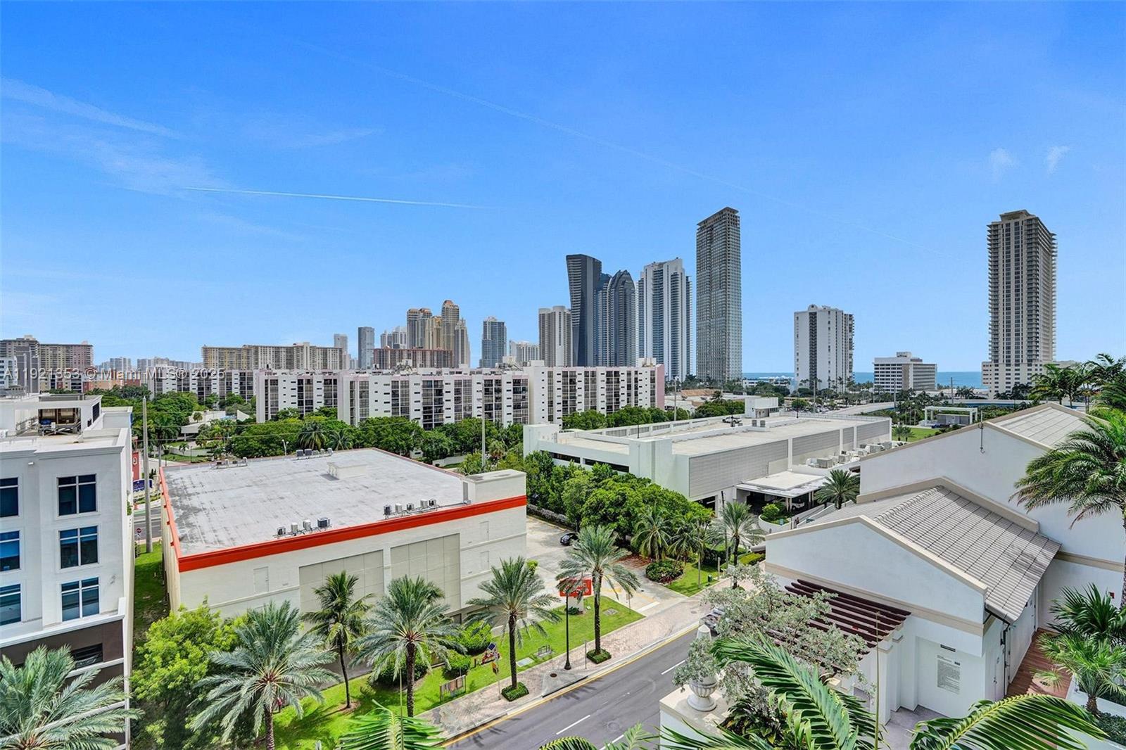 PARQUE TOWERS CONDO - Residential