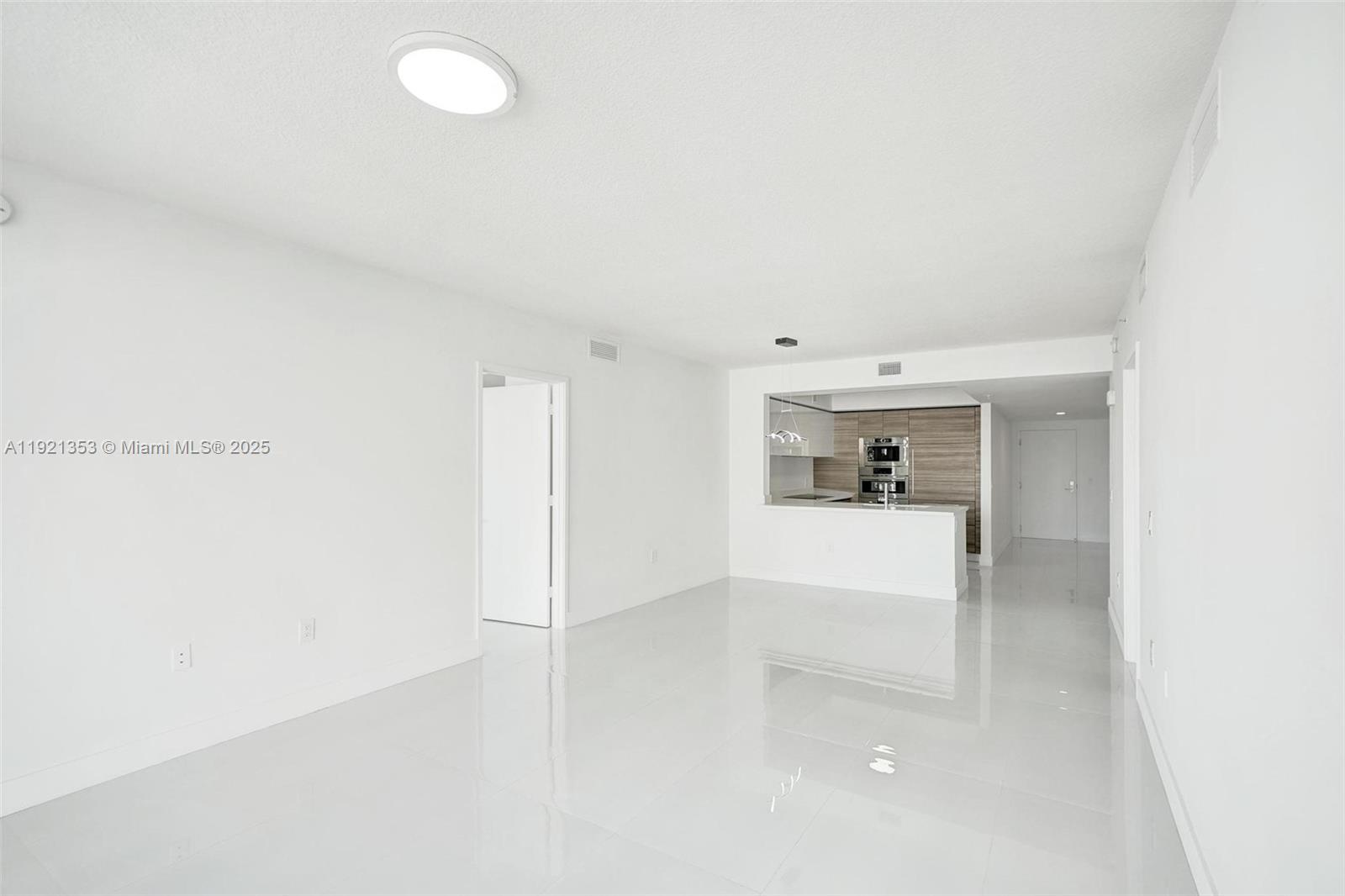 PARQUE TOWERS CONDO - Residential