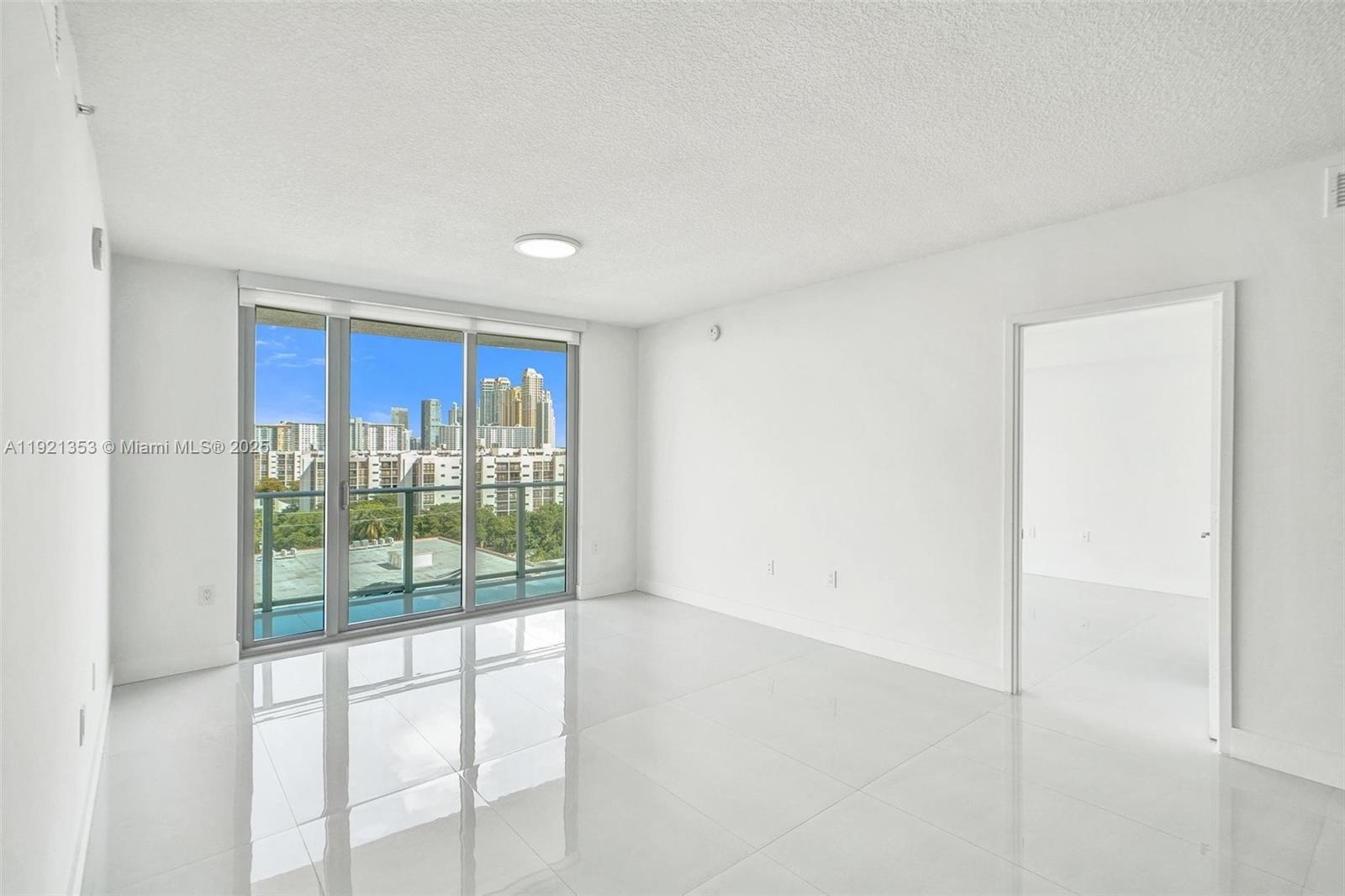 PARQUE TOWERS CONDO - Residential