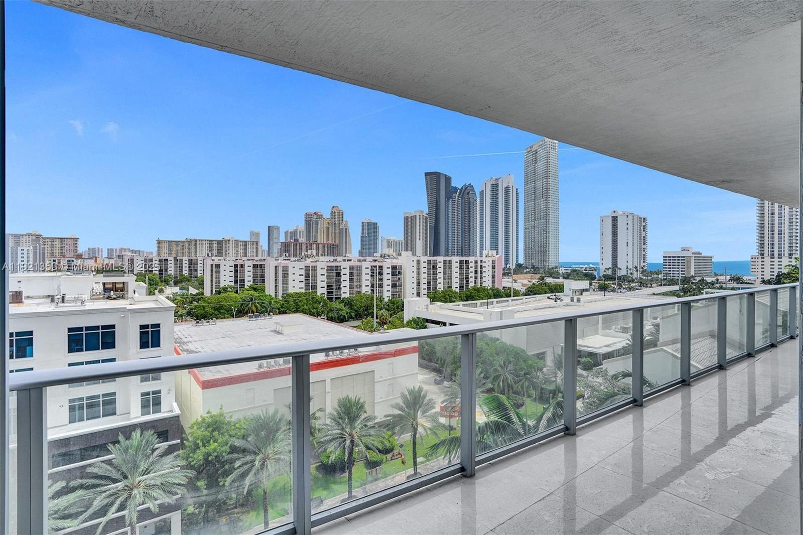 PARQUE TOWERS CONDO - Residential