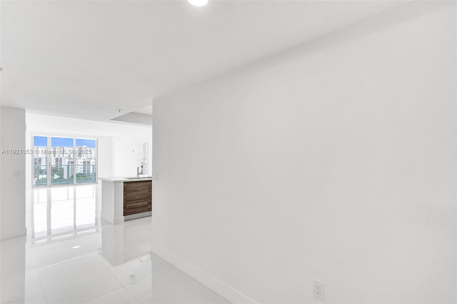 PARQUE TOWERS CONDO - Residential