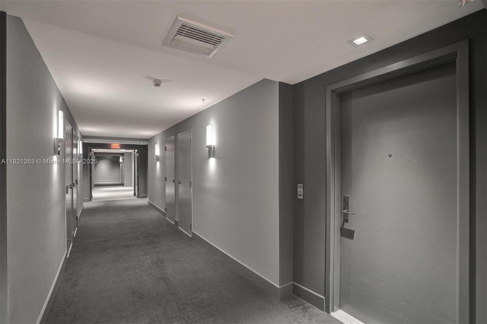 PARQUE TOWERS CONDO - Residential