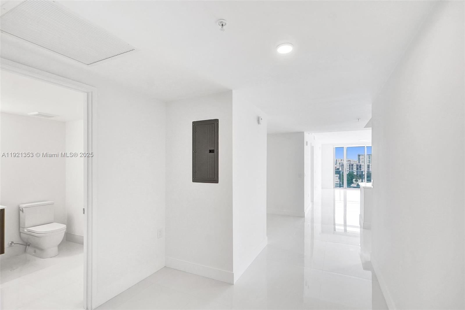 PARQUE TOWERS CONDO - Residential