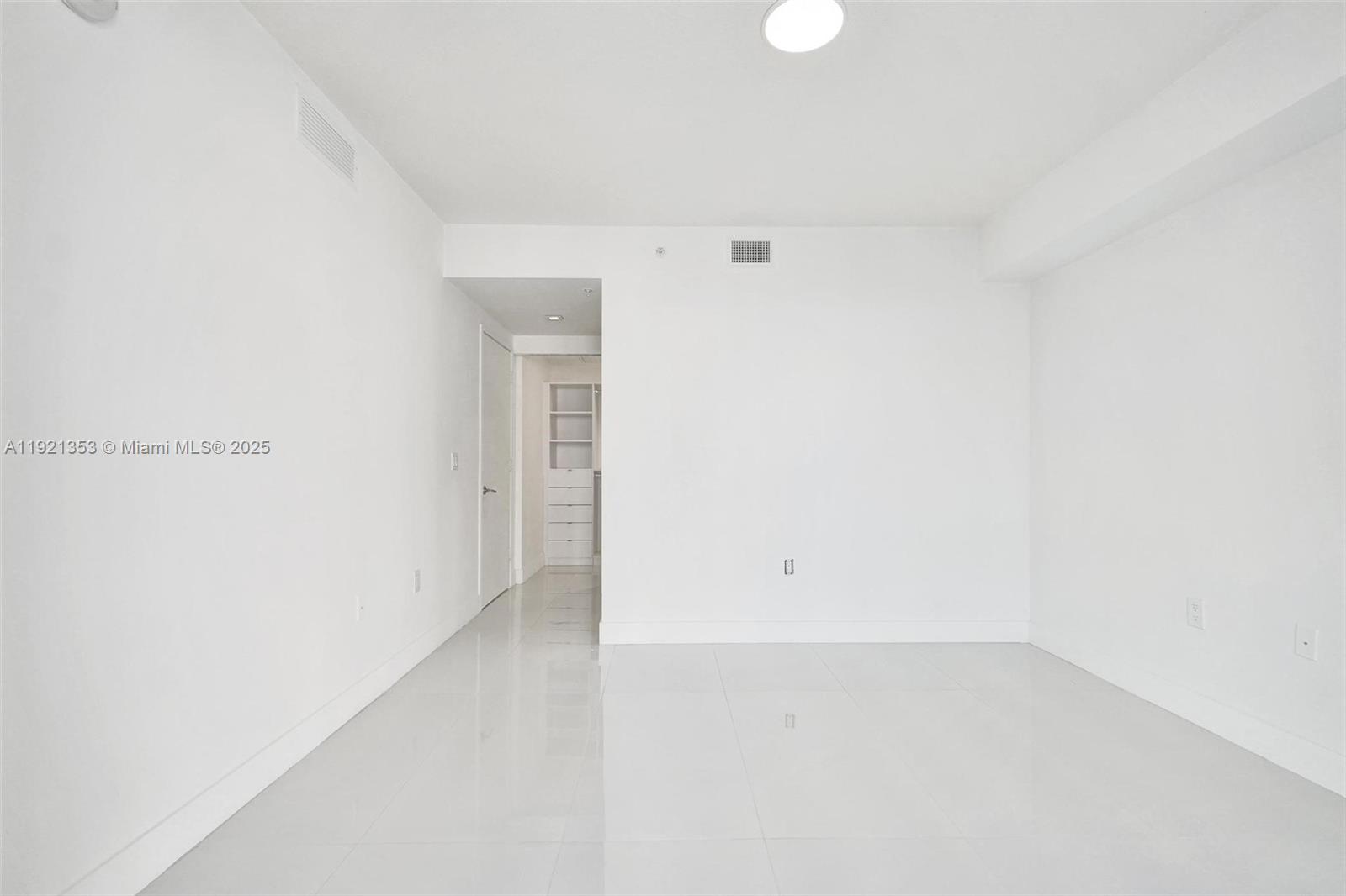 PARQUE TOWERS CONDO - Residential