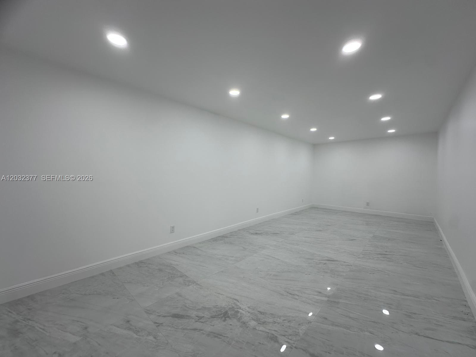 NOB HILL - Residential