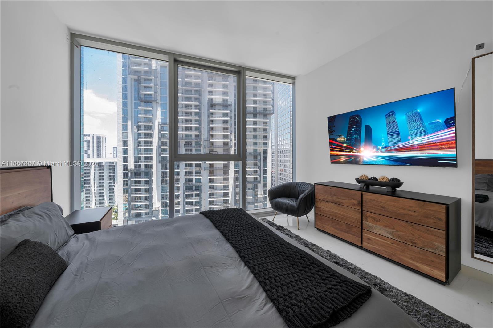 300 Biscayne Boulevard Way - Residential Lease