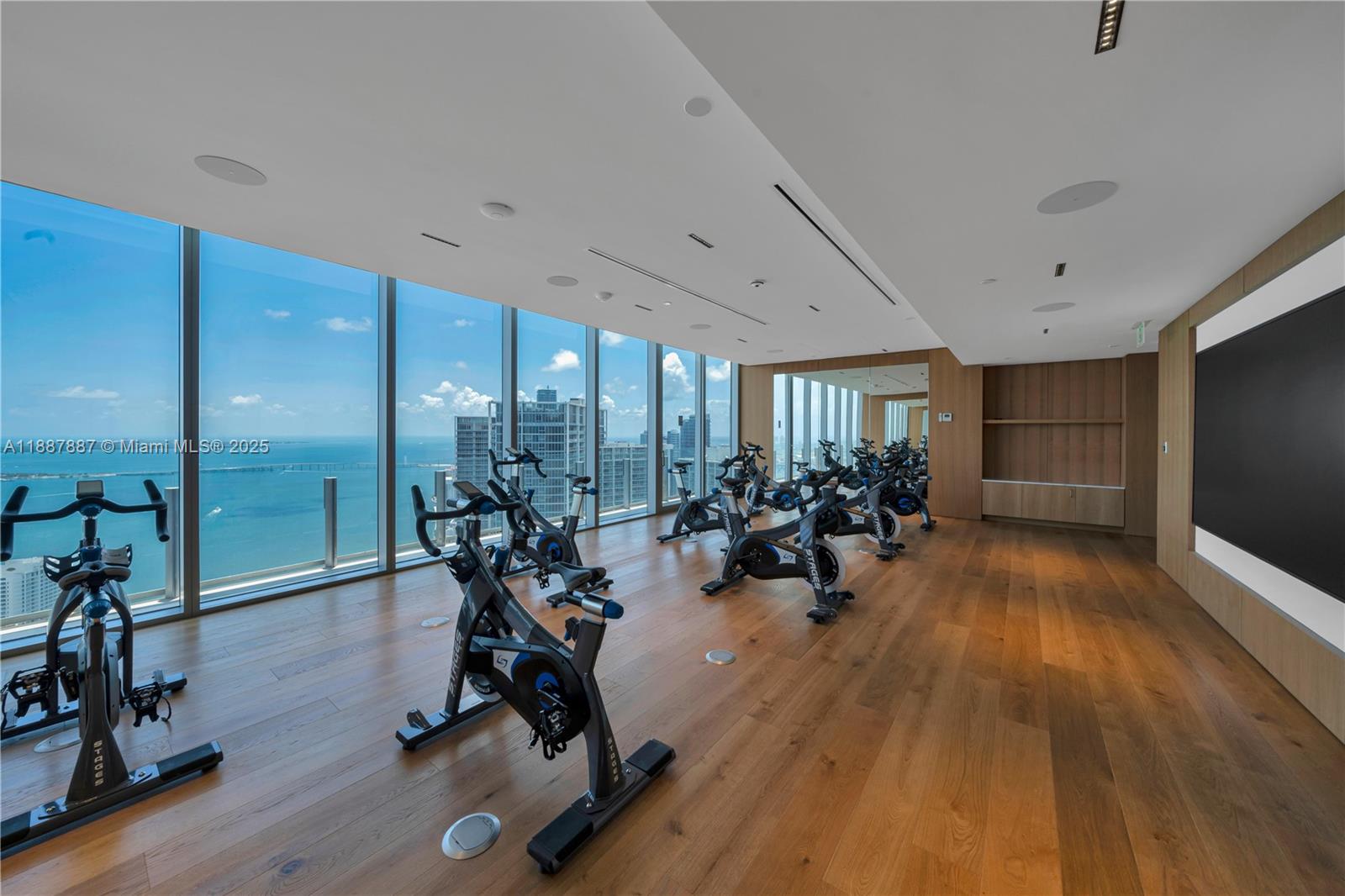 300 Biscayne Boulevard Way - Residential Lease