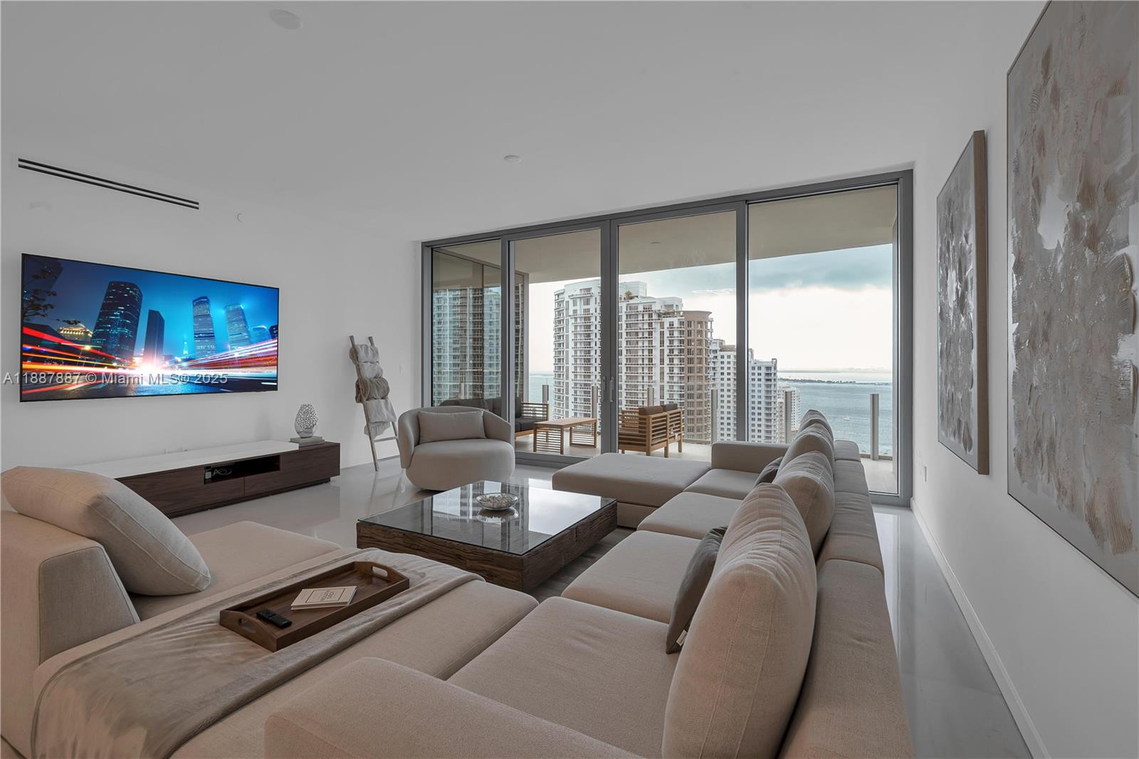 300 Biscayne Boulevard Way - Residential Lease