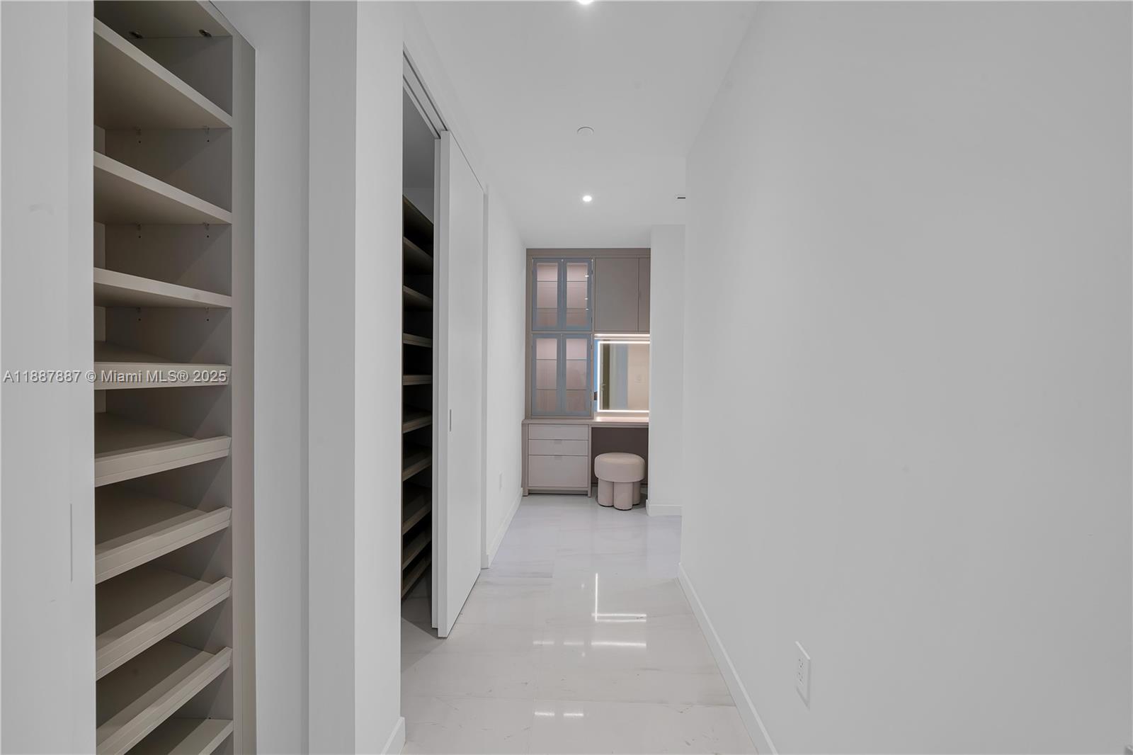 300 Biscayne Boulevard Way - Residential Lease