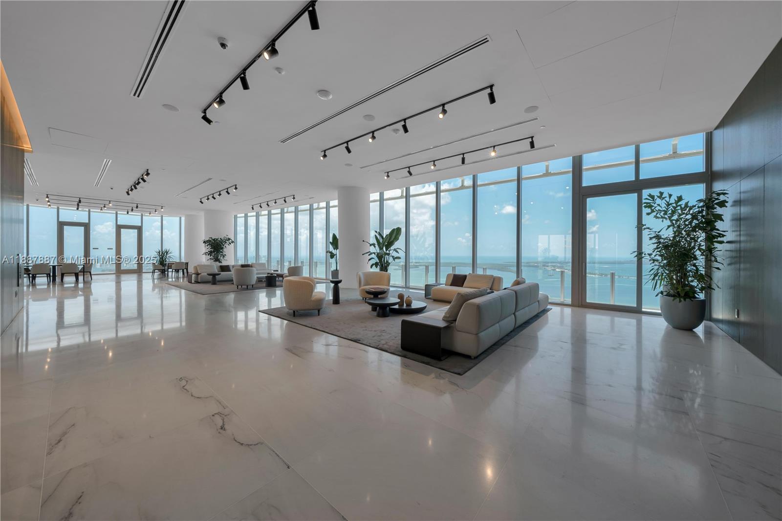 300 Biscayne Boulevard Way - Residential Lease