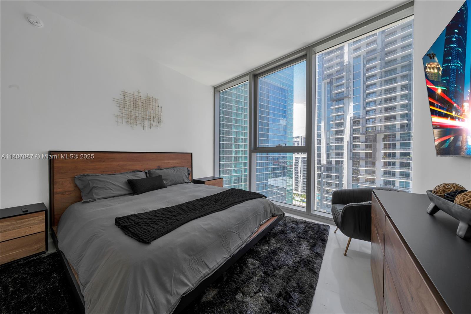 300 Biscayne Boulevard Way - Residential Lease