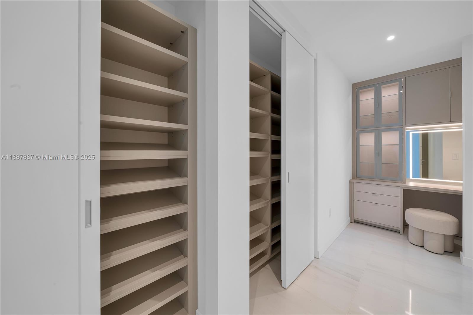 300 Biscayne Boulevard Way - Residential Lease