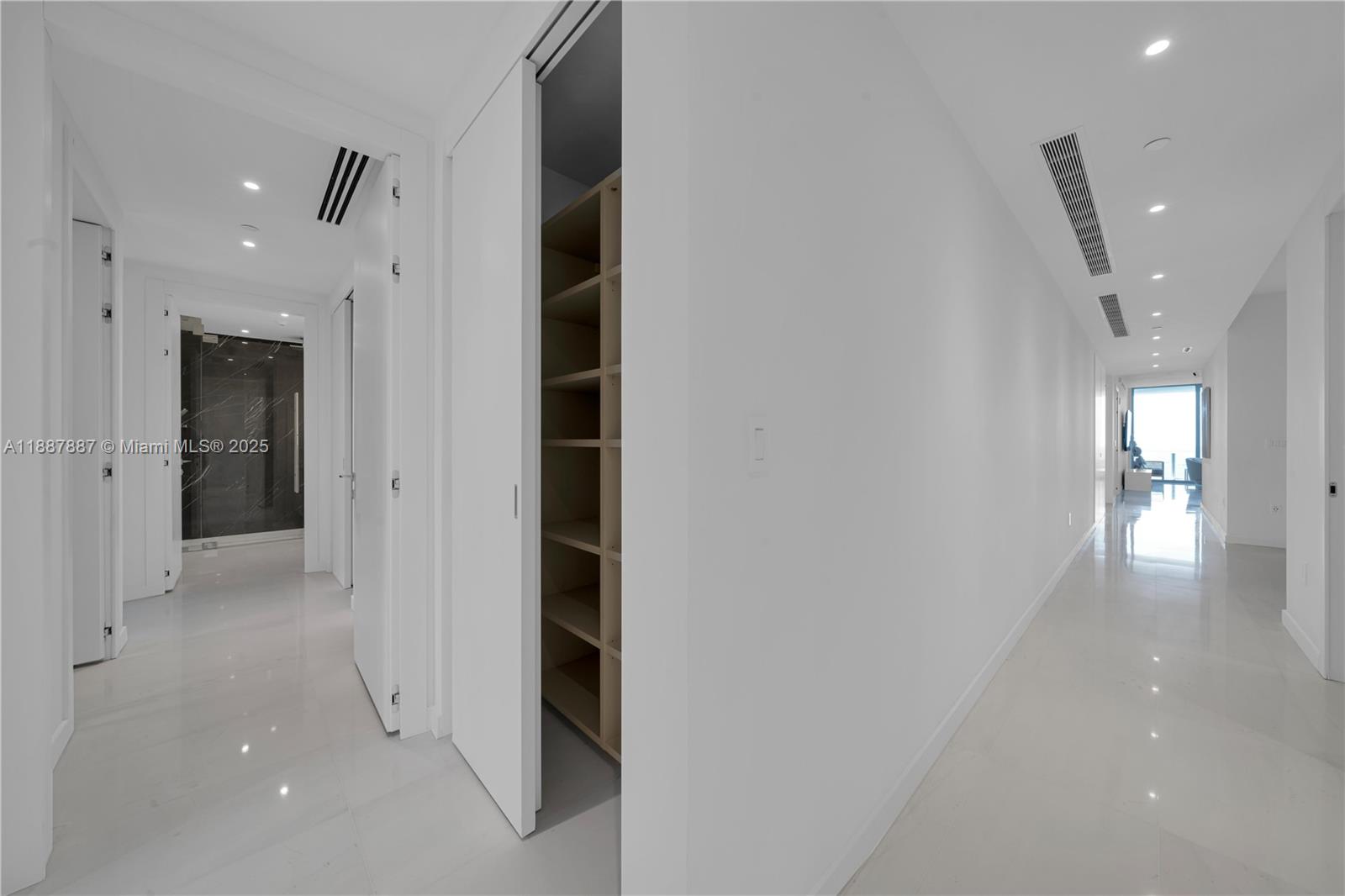 300 Biscayne Boulevard Way - Residential Lease
