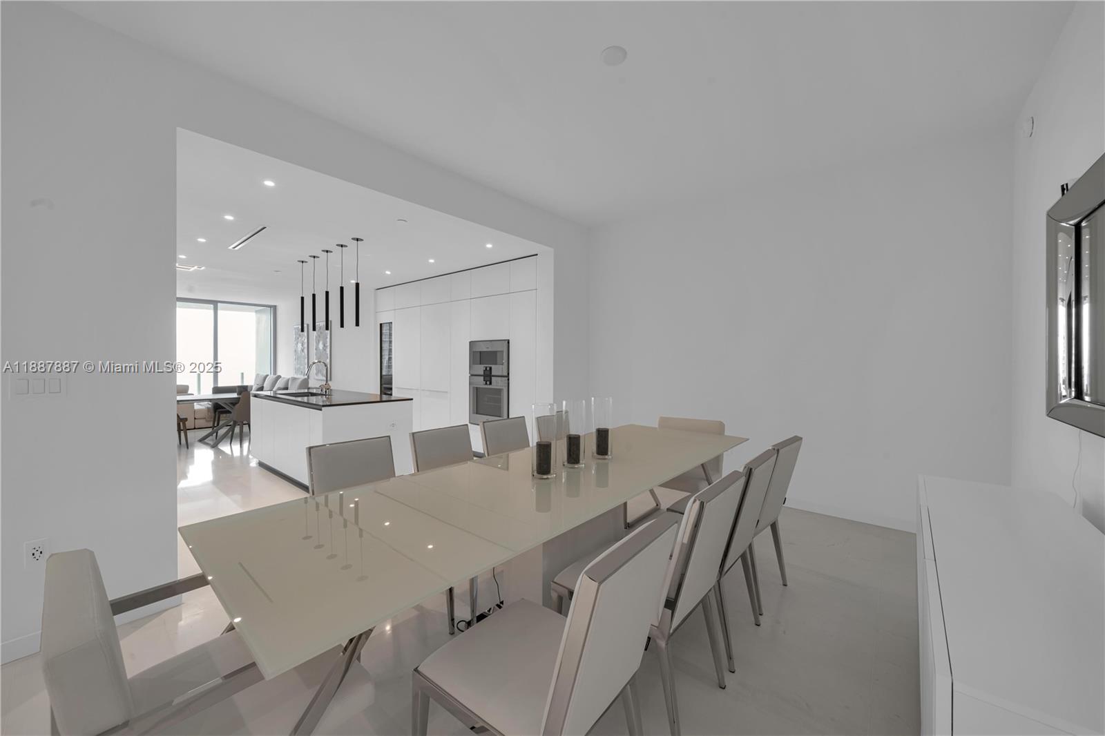 300 Biscayne Boulevard Way - Residential Lease