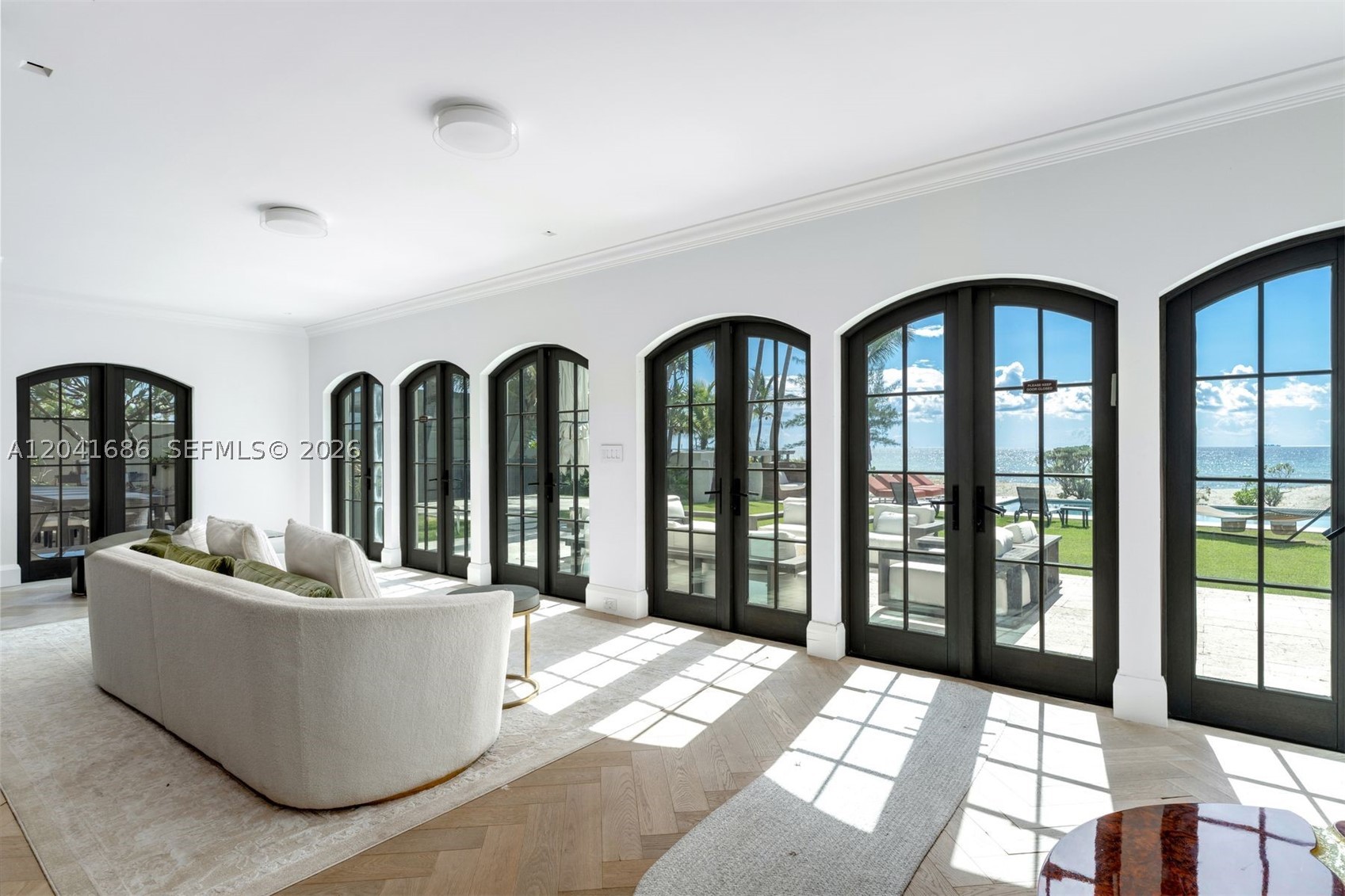GOLDEN BEACH SEC C - Residential