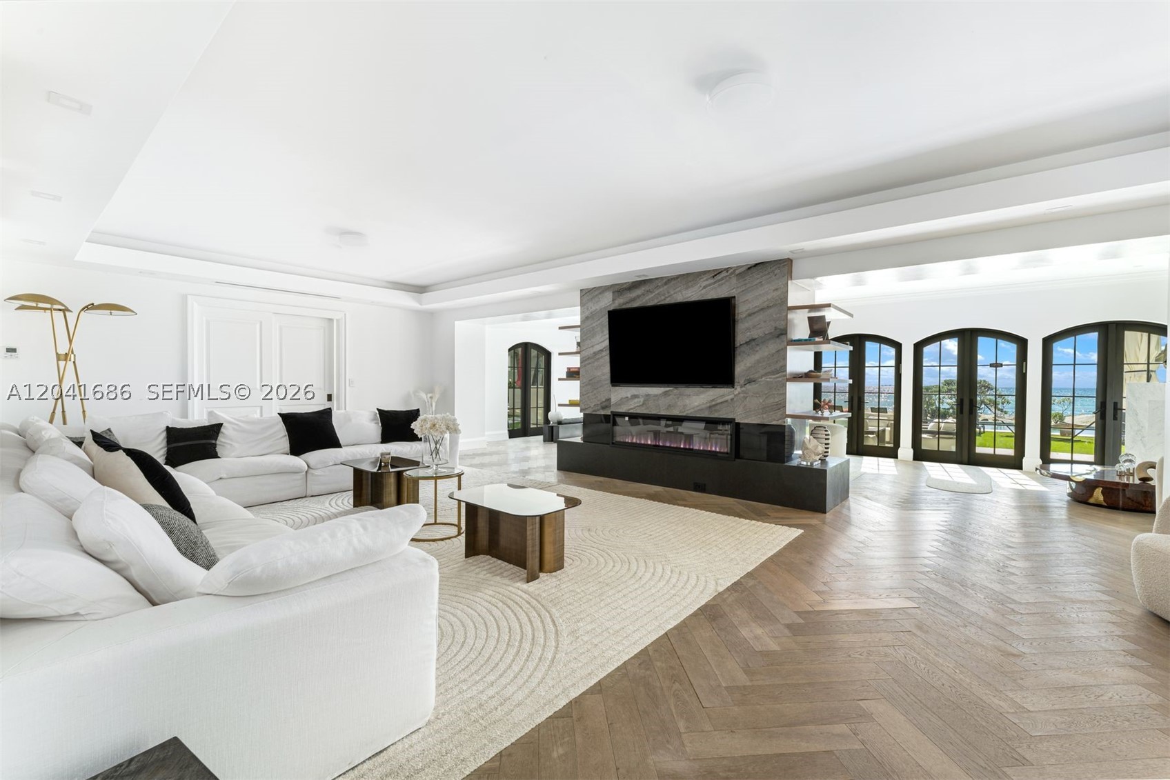 GOLDEN BEACH SEC C - Residential