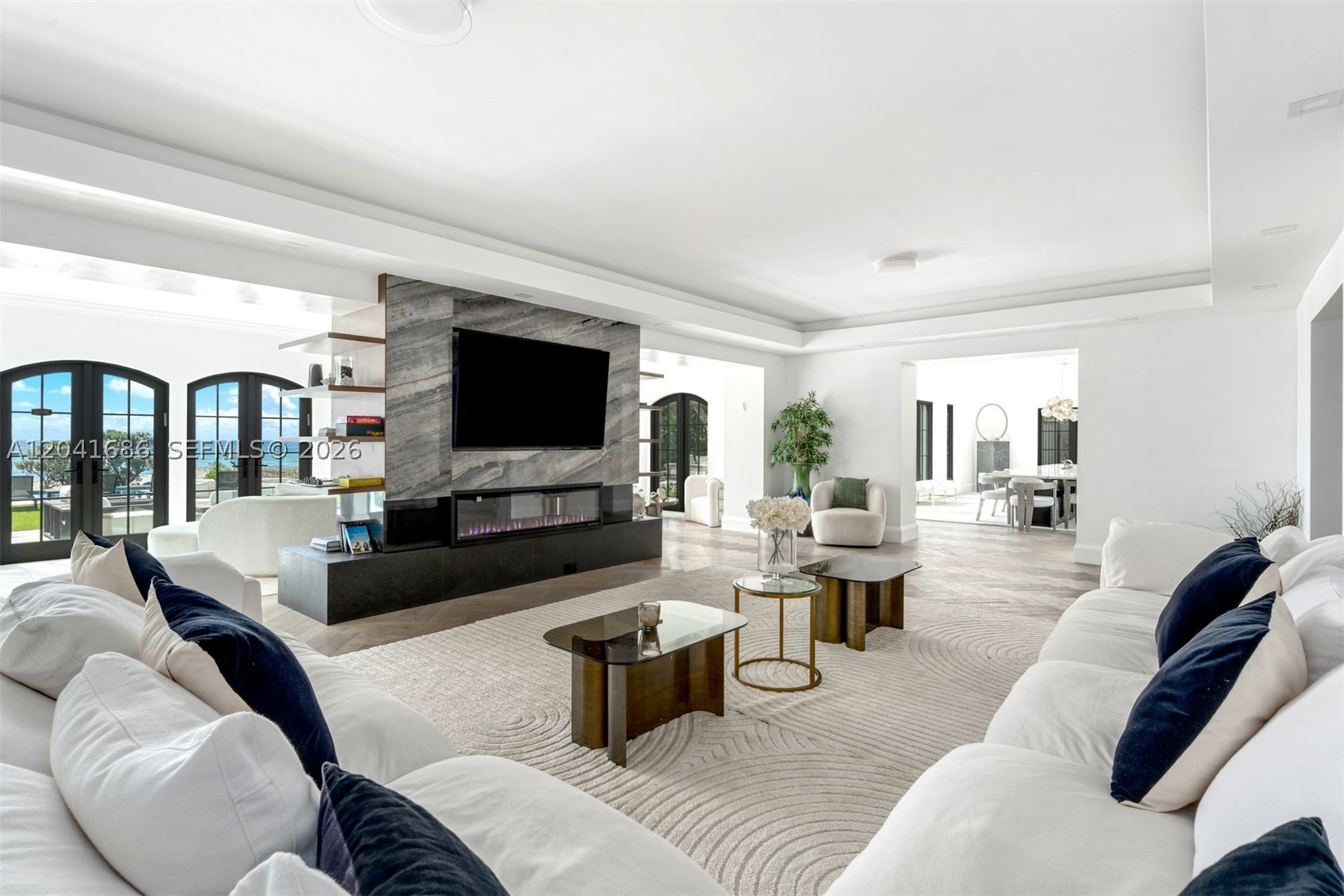 GOLDEN BEACH SEC C - Residential